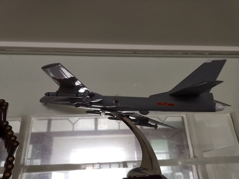 特尔博Terebo歼15飞机模型仿真合金飞鲨舰载机海军战斗机是不是合金的？