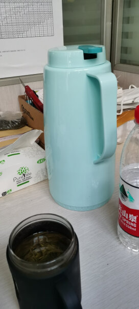 美厨保温壶玻璃内胆真空热水壶保温瓶暖壶开水瓶有没塑胶味？装水里面会不会有臭或者弄塑胶味道？
