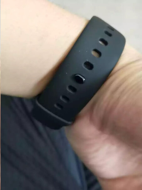 OPPO Watch 46mm智能手表屏幕有贴膜吗？