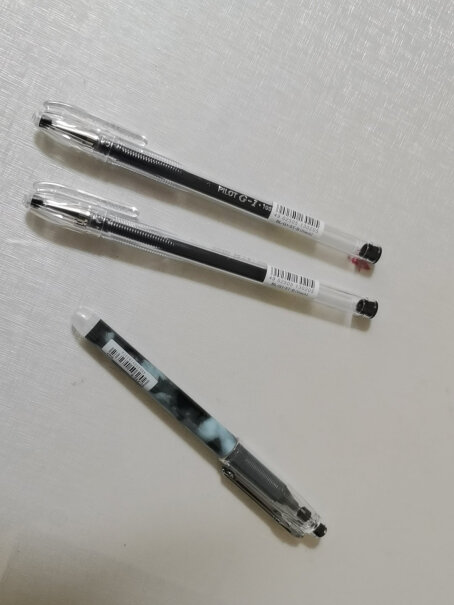 日本Pilot百乐官方黑色中性笔套装p500还有赠品吗？