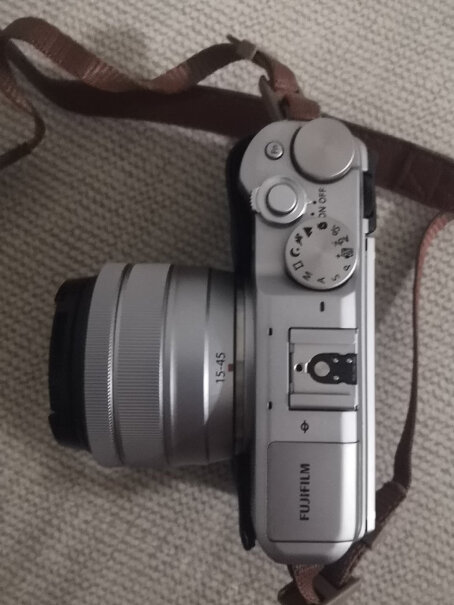富士XA5微单套机（星光棕）怎样把相机图片传到手机上我都试过很多次了都没用？