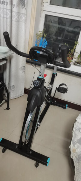 蓝堡动感单车家用健身器材室内脚踏车运动健身车D517这款可以调阻力吗？买的用户，使用感觉怎么样呀？