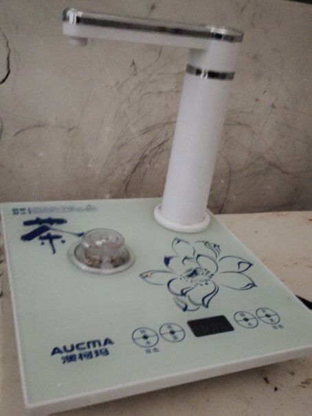 澳柯玛全自动上水电热水壶电水壶烧水壶面板上显示off就是关吗？灯不会灭？