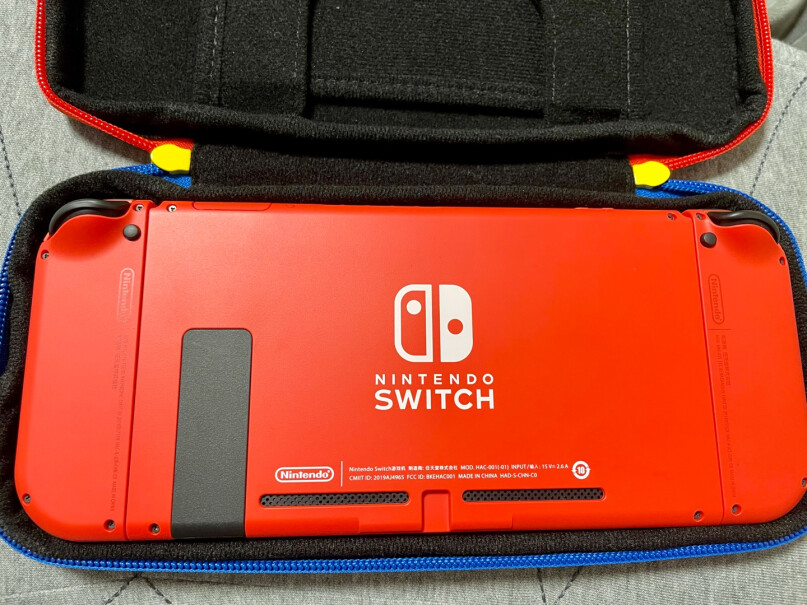 任天堂Nintendo请问switch马里奥限定版（国行）是增强长续航的吗？之前问毒的客服告诉我不是，求大佬解答一下。