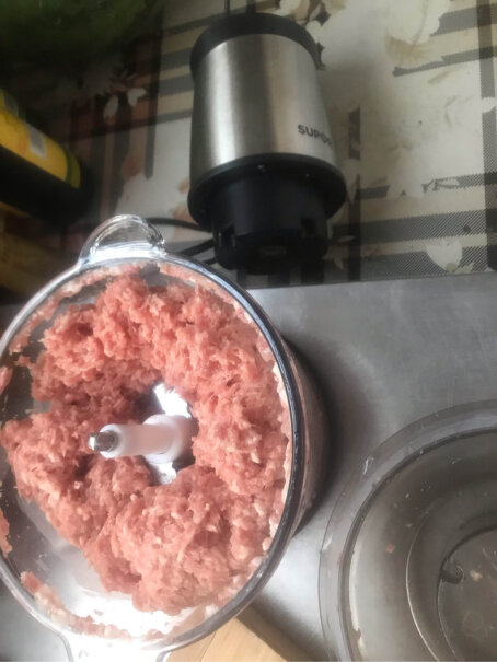 苏泊尔绞肉机家用电动不锈钢多能料理机可以绞鱼吗 绞肉用不用加水？