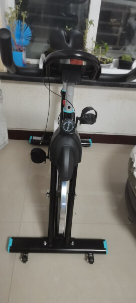 蓝堡动感单车家用健身器材室内脚踏车运动健身车D517这款可以调阻力吗？买的用户，使用感觉怎么样呀？