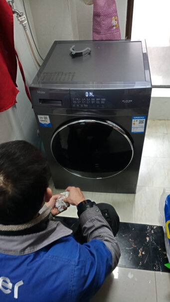 海尔变频滚筒洗衣机全自动除菌螨请问买过海尔滚筒洗衣机EG100PRO6S亲们这款洗衣机有抵板没有帮我看看谢谢你？