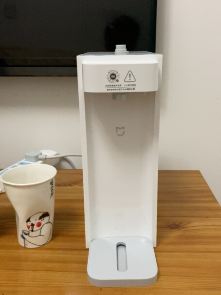 米家小米即热饮水机C1这个是放自来水还是桶装水？