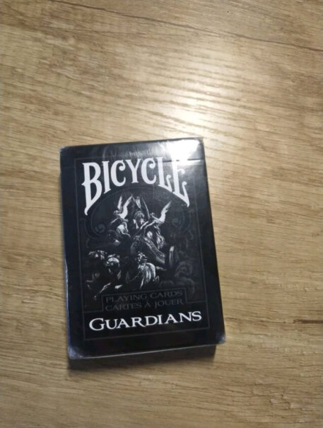 BICYCLE单车扑克牌魔术花切纸牌请问这个是纸牌吗？
