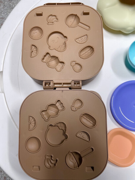 奥智嘉彩泥橡皮泥超轻粘土玩具DIY做好后容易从模具里面取出来么？