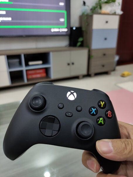 微软日版Xbox老哥们这个手柄A键斜着按下去弹不回来会卡住怎么办？？
