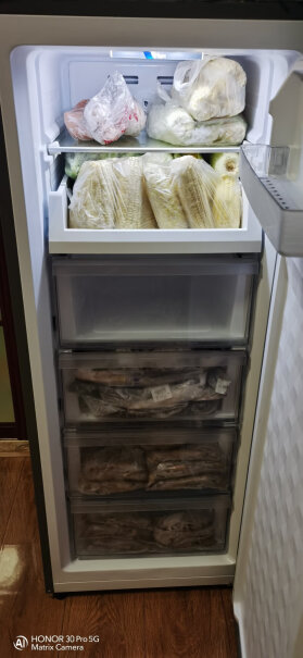 澳柯玛156升立式冰柜家用风冷无霜一级能效精准控温离子净味保鲜玻璃面板囤货冷藏冷冻柜值得买吗？使用后分享点评？