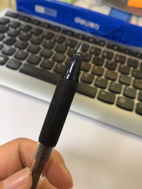 晨光M&G文具0.5mm黑色中性笔精品按动签字笔大型考试可以用吗？