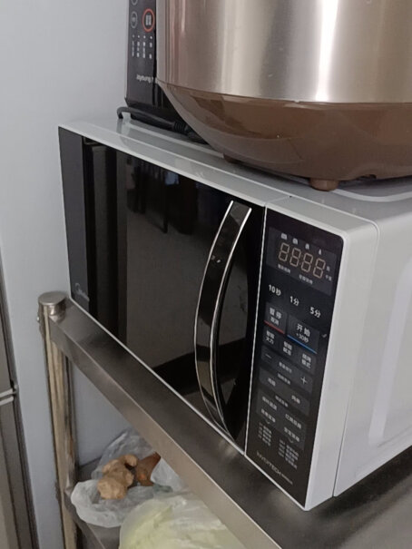 美的变频微波炉家用微烤一体机你们用的时候顶部发烫吗？