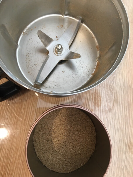 小熊研磨机家用电动多功能磨粉机能不能把咖啡豆打的像雪花粉那么细？