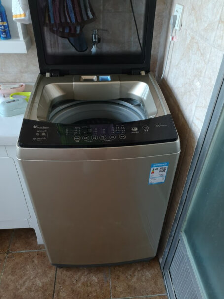 小天鹅8公斤变频波轮洗衣机全自动这个洗衣机的排水管可以换方向吗？