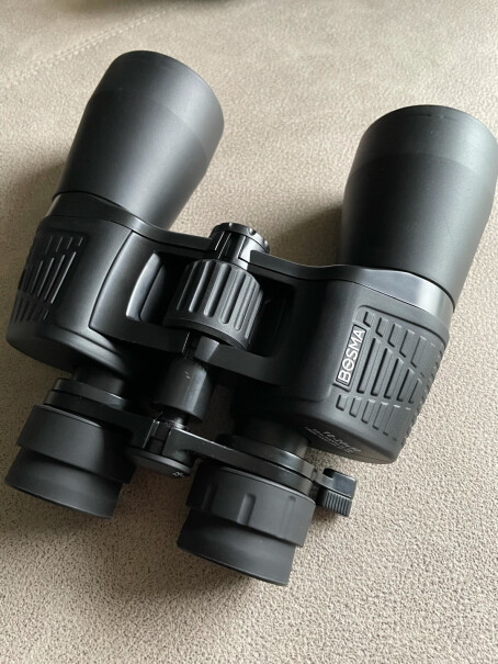 博冠猎手II7X50双筒望远镜这个目镜可以折叠吗，就是带眼镜时看的？