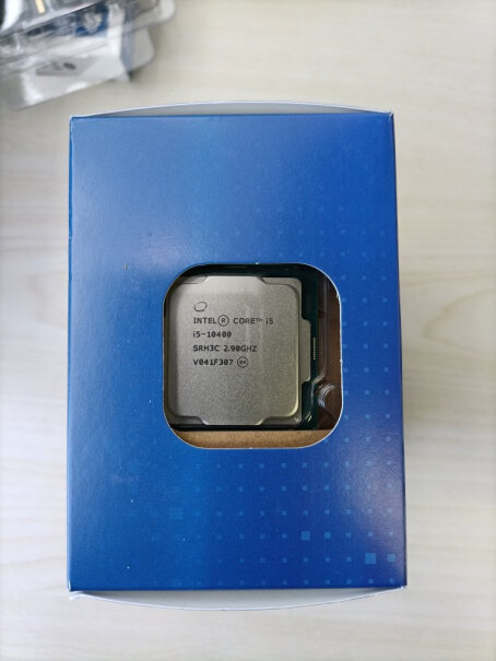 Intel i5-10400 盒装CPU处理器10400为什么比10600kf贵100