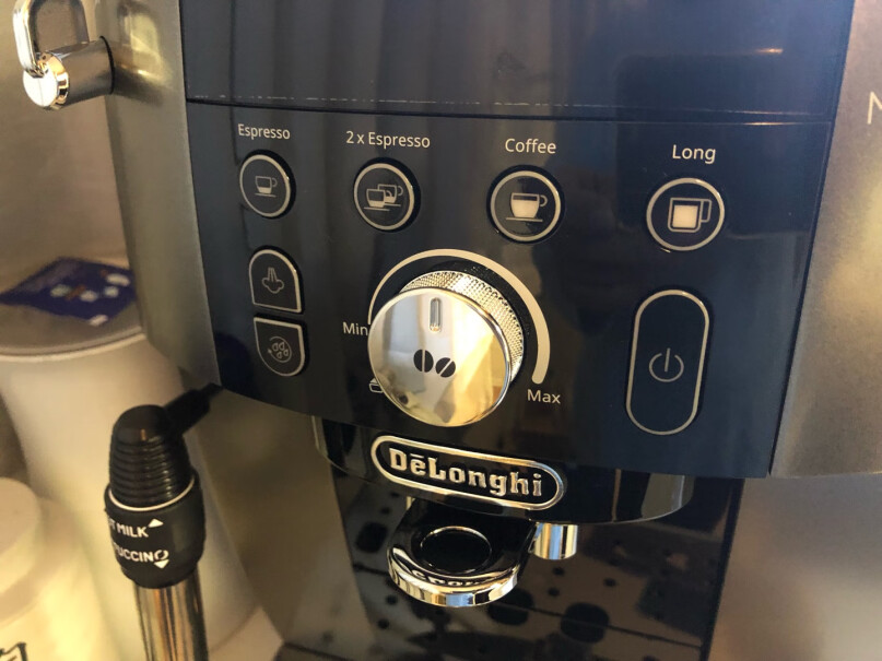 德龙咖啡机意式15Bar泵压这台机器是无管道设计吗？