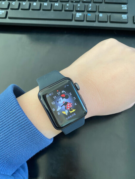 苹果Watch S3 商务灰蓝牙手表不起苹果手机可以用么？