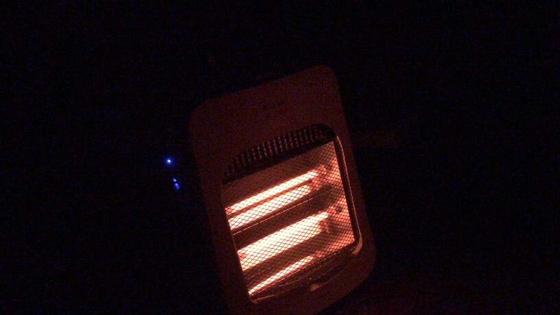 格力取暖器远红外取暖器冷热均可吧，朋友们？