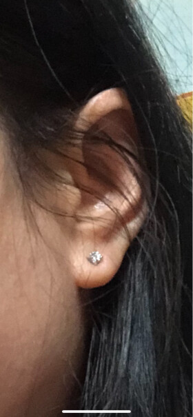 钻石耳饰喜钻遇见-白18K金钻石耳钉质量怎么样值不值得买,使用体验？