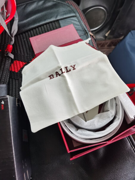 BALLY巴利皮带是什么材质？