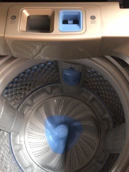 小天鹅8公斤变频波轮洗衣机全自动第一次洗的时候波轮转动声音会很大吗？