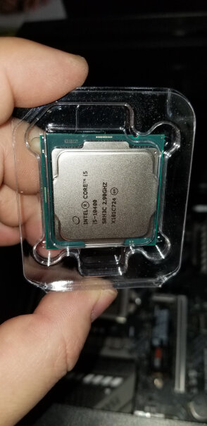 Intel i5-10400 盒装CPU处理器这款CPU玩吃鸡咋样 显卡是2060S 现在用的CPU是i5 6500 玩吃鸡一进决赛圈就卡？