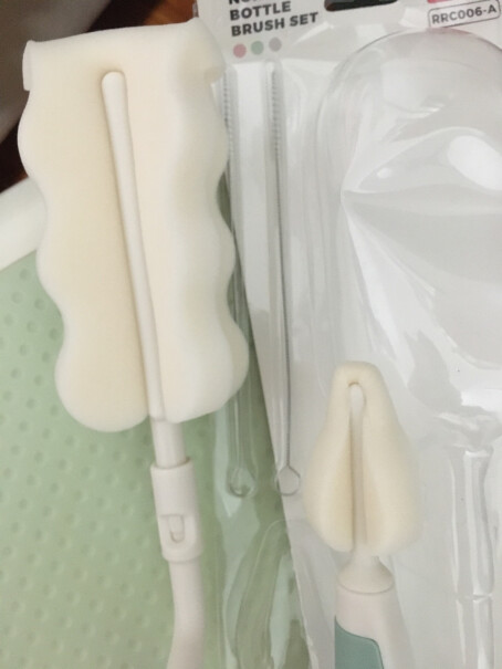 babycare奶瓶刷套装奶瓶奶嘴清洁工具海绵久了会不会发黄？