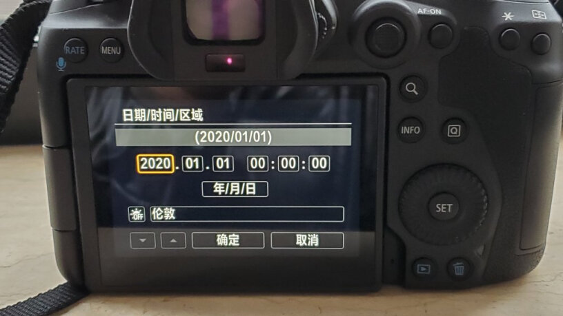 佳能EOS R5微单相机告诉大家一个真相，就算现在秒到，京东也不会发货！我7月31号秒到的，一个月还不发货！