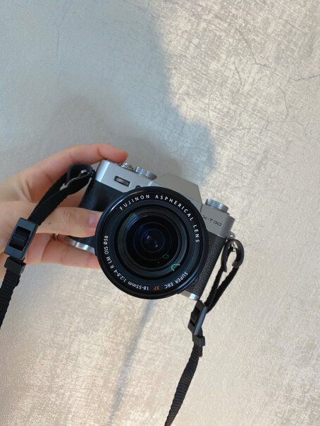 富士X-T30套机(银色)你们的相机固件是哪个版本？