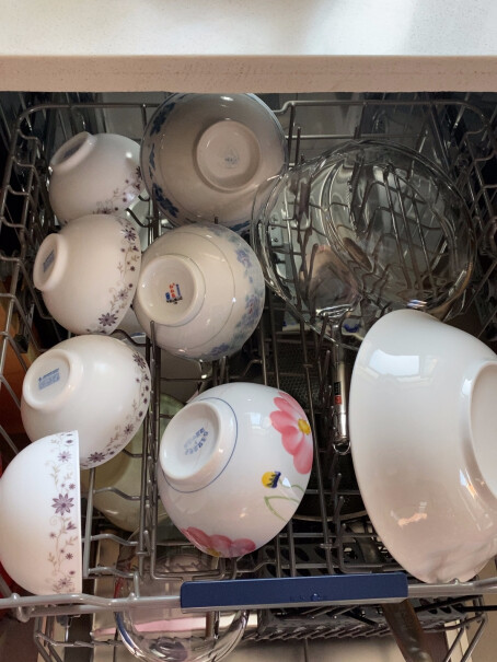 美的13套大容量嵌入式连接洗碗机高排水会不会有回水？