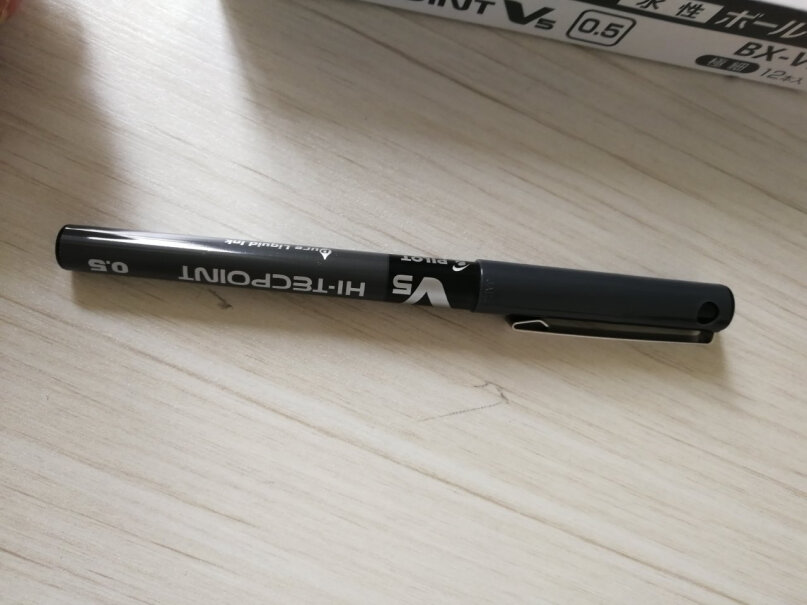 笔类日本百乐BX-V5直液式走珠笔中性水笔针管笔签字笔详细评测报告,买前一定要先知道这些情况！