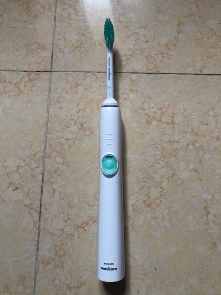 飞利浦PHILIPS电动牙刷这个电动牙刷比普通牙刷有洁白效果吗？效果明显吗？