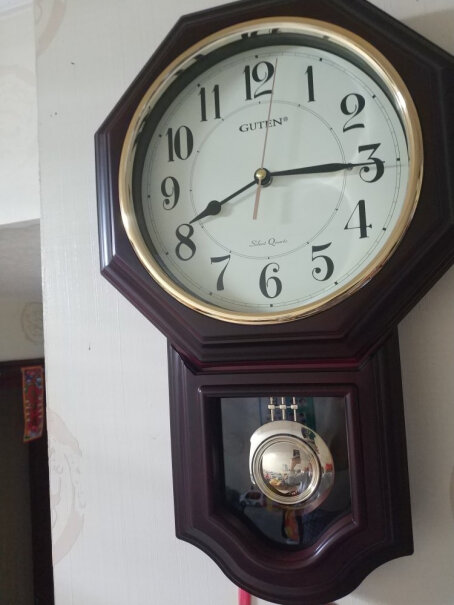 得美莱斯客厅挂钟有没有报时准确啊！有尺寸吗？系无系铜芯！用电池或上链的？