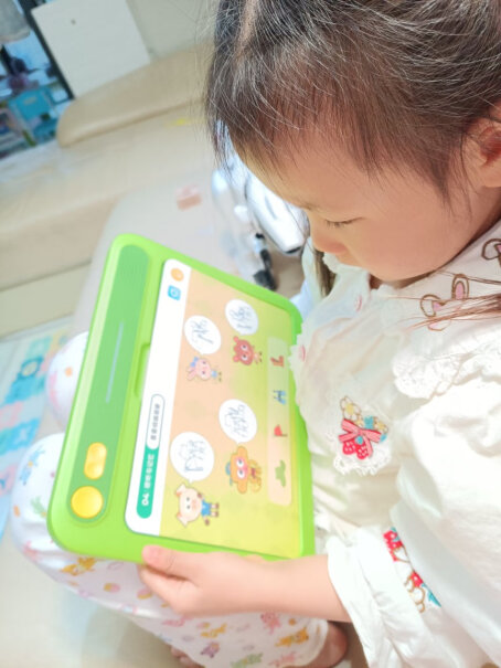 逻辑思维训练机早教机点读机儿童玩具马上就要三岁可以用吗？