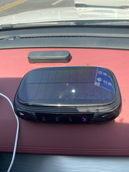 车载净化器太阳能无线空气净化器汽车用品智能除甲醛可以随车启停吗？会有香味吗？