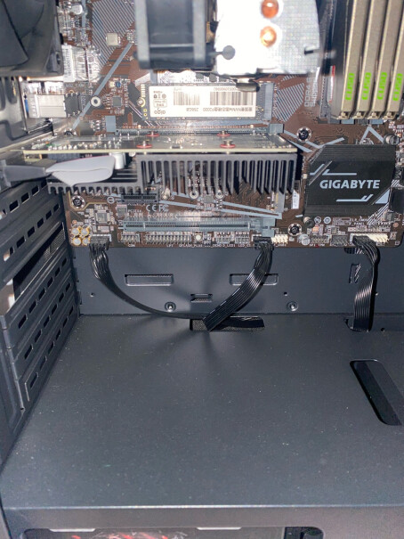 显卡Hasee R5220R9370 台式电脑最真实的图文评测分享！评测比较哪款好？