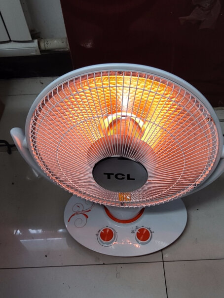 TCL取暖器你们的开关打开有声音吗？