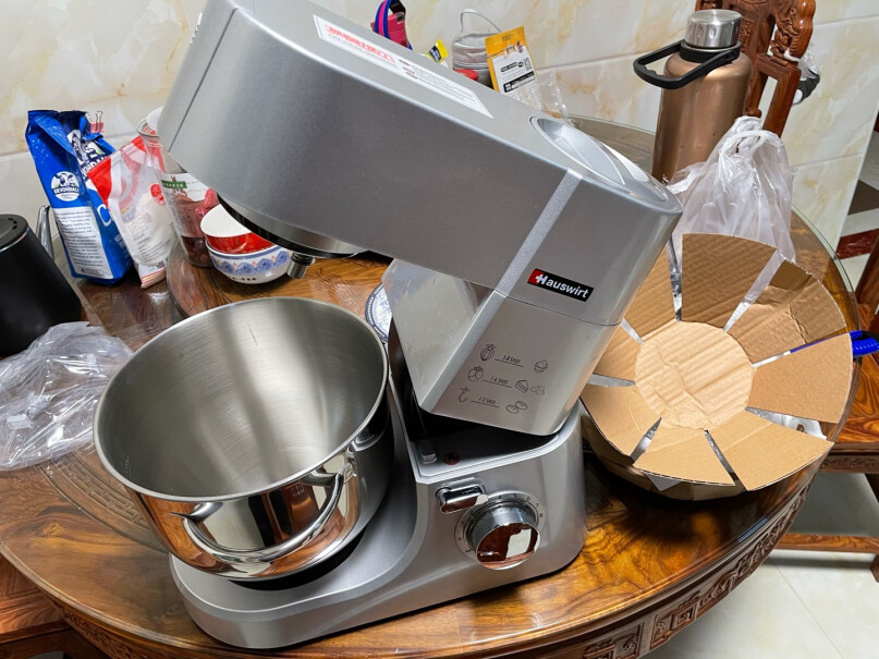 海氏家用全自动多功能厨师机搅拌和面打蛋器HM755银色性价比高吗，初学者用得上吗？
