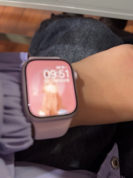 Apple Watch S9 智能手表GPS款星光色女生买S还是M呀？