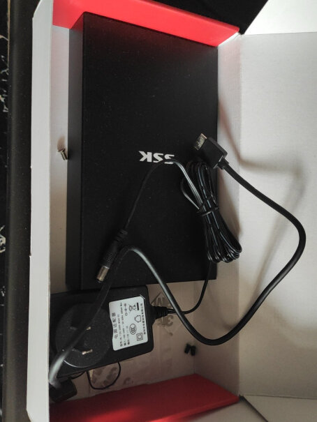 飚王(SSK) 3300 移动硬盘盒首次使用，是不是像其他的牌子一样要格式化硬盘一次啊？