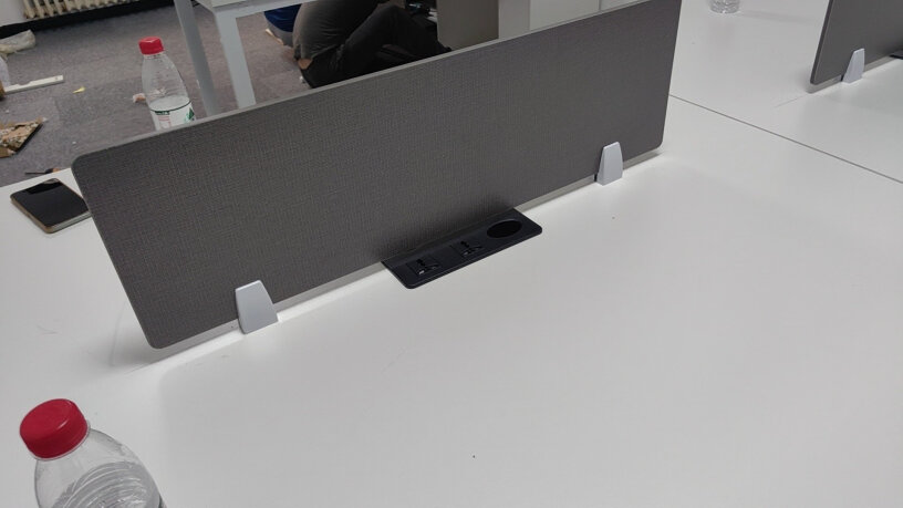 斯麦琪职员办公桌现代屏风工位使用感受如何？功能评测介绍一网打尽！