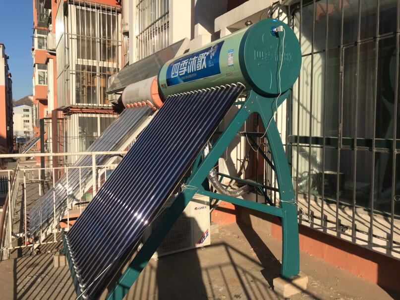 太阳能热水器四季沐歌太阳能热水器家用高端全自动抗寒抗风优缺点大全,评测结果好吗？