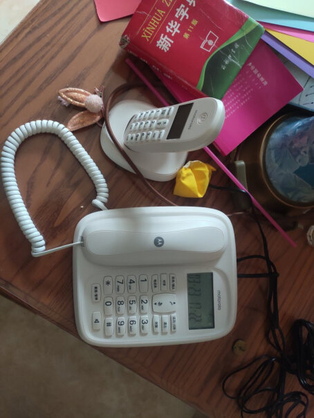 摩托罗拉Motorola数字无绳电话机无线座机我买的这个字母机需要充电机子吗？子机没有给我网线口是要我们自己配吗？