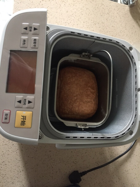 松下面包机Panasonic这款面包机可以用大米粉代替高筋粉做米面包吗？如果有成功的，请分享配方？