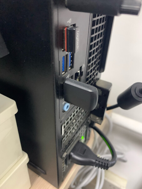 绿联USB3.0分线器百兆有线网卡HUB扩展坞可以插投影仪吗？