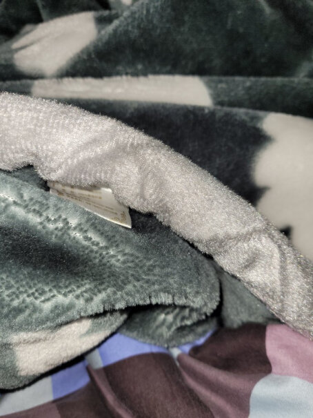 北极绒毛毯拉舍尔毯子四季通用双层盖毯午睡空调毯晚上开空调盖合适吗？