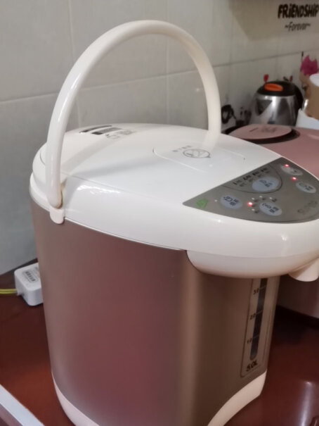 苏泊尔即热式饮水机便携迷你小型电水壶烧水壶电热水壶烧出来的水有味道，要多久才能没有？